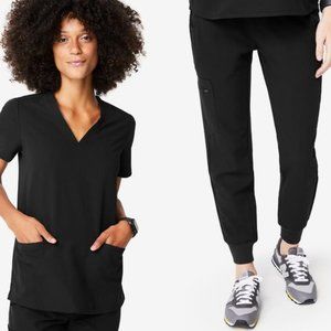 FIGS Zamora Jogger and Casma Top - Black Scrub Set